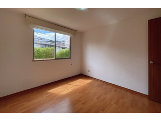 DEPARTAMENTO EN VENTA  3 HAB. PATIO BALCÓN -  AV. GRANADOS (SZ)