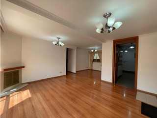 DEPARTAMENTO EN VENTA  3 HAB. PATIO BALCÓN -  AV. GRANADOS (SZ)