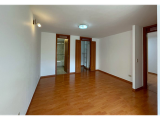 DEPARTAMENTO EN VENTA  3 HAB. PATIO BALCÓN -  AV. GRANADOS (SZ)