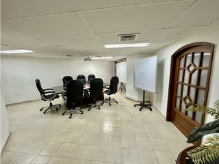 ARRIENDO DE OFICINA EN ED. CENTRO EJECUTIVO - SANTA MARTA