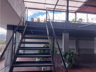 Foto 5 de Puembo, Local Comercial en Renta, 275m2, 2 Ambientes