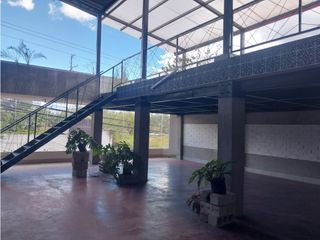 Foto 6 de Puembo, Local Comercial en Renta, 275m2, 2 Ambientes