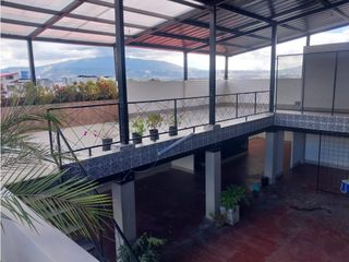 Foto 3 de Puembo, Local Comercial en Renta, 275m2, 2 Ambientes