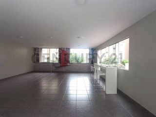 Alquiler de Departamento en Av. Colonial