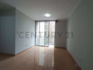 Alquiler de Departamento en Av. Colonial