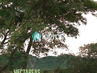 Foto 2 de Terreno / Lote en venta en Urbanizacion Cerrada LAS CAÑADAS, Acceso a Salta