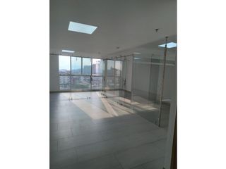 Foto 7 de VENTA OFICINA EN EXCLUSIVO CENTRO DE NEGOCIOS ALPES PEREIRA