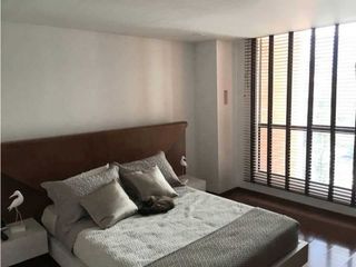 Apartamento en venta en El Poblado sector Santa María de Los ngeles