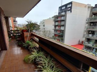 Foto 2 de Departamento de 5 ambientes en Venta en Almagro