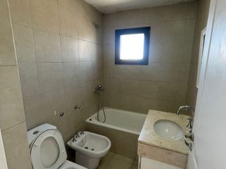 Foto 10 de Departamento en alquiler en Quilmes Este