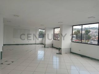 Foto 4 de Rento oficina 130m2  Av. Teniente Hugo Ortiz