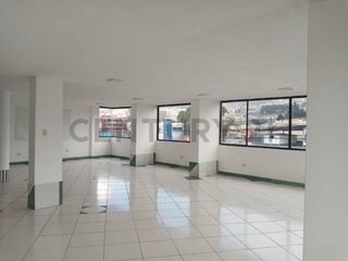 Foto 7 de Rento oficina 130m2  Av. Teniente Hugo Ortiz