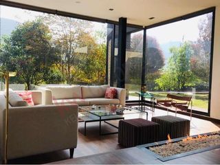 Foto 7 de VENDO CASA LA CALERA DISEÑO ÚNICO