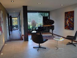 Foto 6 de VENDO CASA LA CALERA DISEÑO ÚNICO