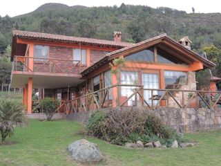 Foto 1 de Casa en Cota en Venta con Tres habitaciones