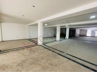 Foto 3 de Espacioso Local Comercial en Venta en el Norte de Bogotá