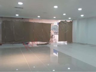 Foto 6 de Renta de Local en Centro Comercial Santa Fe, Bogotá.