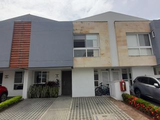 Foto 1 de Venta De Casa En Condominio Batik Pance. Dos Pisos , Sur De Cali.