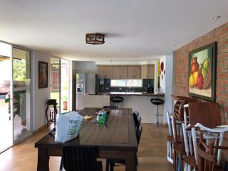 Vendo Casa Bifamiliar Con Terraza