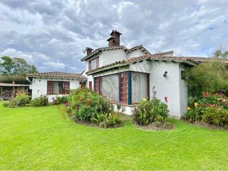 Casa Campestre Con Vista A Las Montañas En Chia