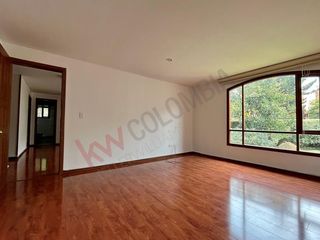 Foto 5 de Venta Amplio apartamento en conjunto cerrado en Colina Campestre - Bogotá