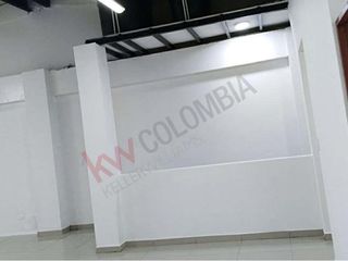Foto 13 de Vendo Edificación en Prado Veraniego, 2 Niveles, 420m2, uso comercial