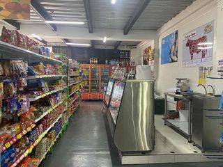 Foto 17 de Vendo Edificación en Prado Veraniego, 2 Niveles, 420m2, uso comercial