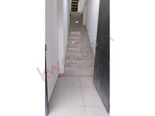 Foto 12 de Vendo Edificación en Prado Veraniego, 2 Niveles, 420m2, uso comercial