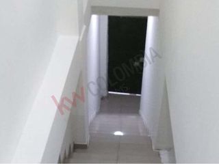 Foto 11 de Vendo Edificación en Prado Veraniego, 2 Niveles, 420m2, uso comercial