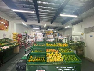 Foto 4 de Vendo Edificación en Prado Veraniego, 2 Niveles, 420m2, uso comercial