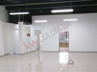 Foto 9 de Vendo Edificación en Prado Veraniego, 2 Niveles, 420m2, uso comercial