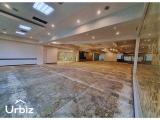Foto 7 de Arriendo de local de 585m en Unicentro Bogota