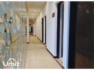 Foto 9 de Arriendo de local de 585m en Unicentro Bogota