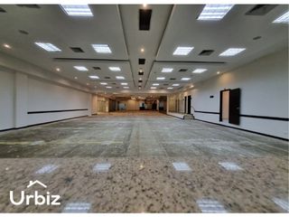 Foto 3 de Arriendo de local de 585m en Unicentro Bogota