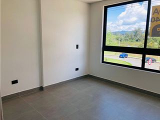 Casa para Arriendo en Rionegro Barro Blanco