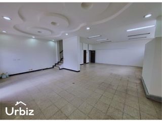 Foto 4 de Arriendo de Bodega de 151m de 2 plantas con Oficina en Calle 80