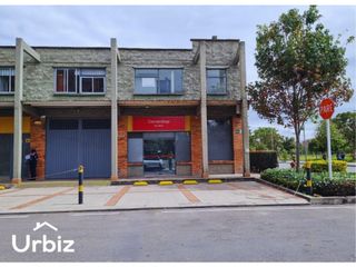 Foto 2 de Arriendo de Bodega de 151m de 2 plantas con Oficina en Calle 80