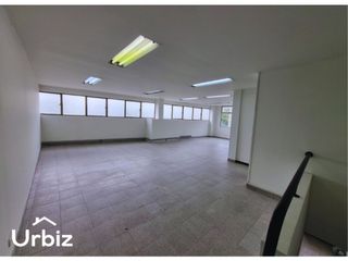 Foto 7 de Arriendo de Bodega de 151m de 2 plantas con Oficina en Calle 80