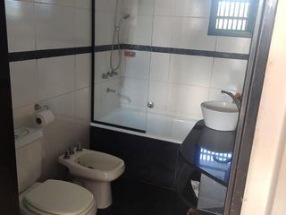 Foto 16 de Casa en venta - 3 Dormitorios 3 Baños - Cochera - 345Mts2 - La Plata