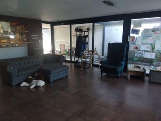 Foto 5 de Casa en venta - 3 Dormitorios 3 Baños - Cochera - 345Mts2 - La Plata