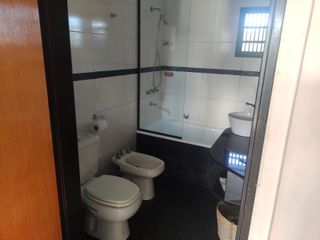 Foto 17 de Casa en venta - 3 Dormitorios 3 Baños - Cochera - 345Mts2 - La Plata