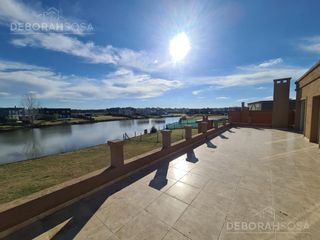 Foto 20 de Amplia casa en venta con salida a la laguna - El Cantón