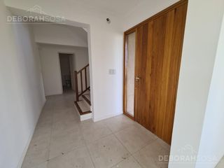 Foto 11 de Amplia casa en venta con salida a la laguna - El Cantón