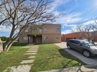 Foto 7 de Amplia casa en venta con salida a la laguna - El Cantón