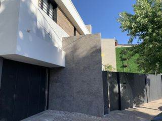 Foto 2 de SANTILLI - ESPAÑA 880 - Temperley Oeste