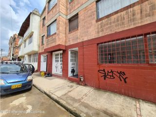 Comercial en  Quintanares(Soacha) RAH CO: 25-785