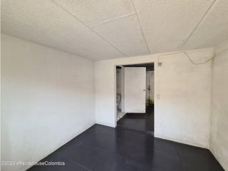 Comercial en  Quintanares(Soacha) RAH CO: 25-786