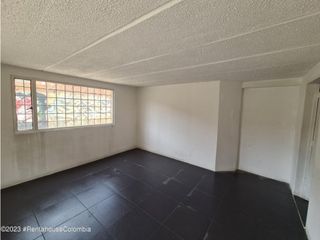 Comercial en  Quintanares(Soacha) RAH CO: 25-787