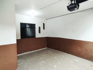 En venta casa de 4 pisos + Azotea  cerca a parques en San Martín de Porres