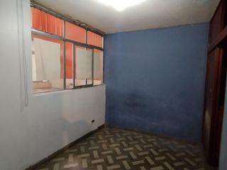 En venta casa de 4 pisos + Azotea  cerca a parques en San Martín de Porres